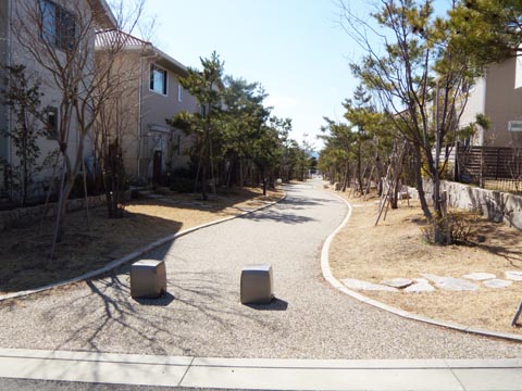 箕面森町遊歩道